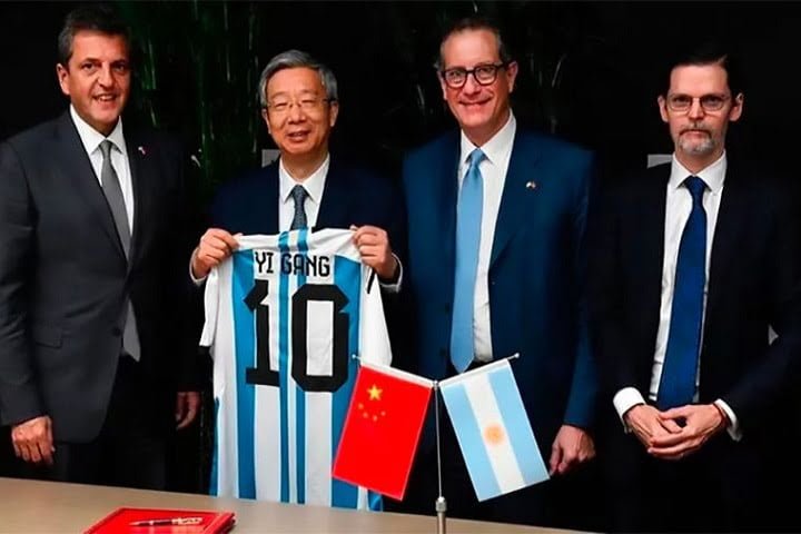 New currency swap with China gives Argentina some financial relief