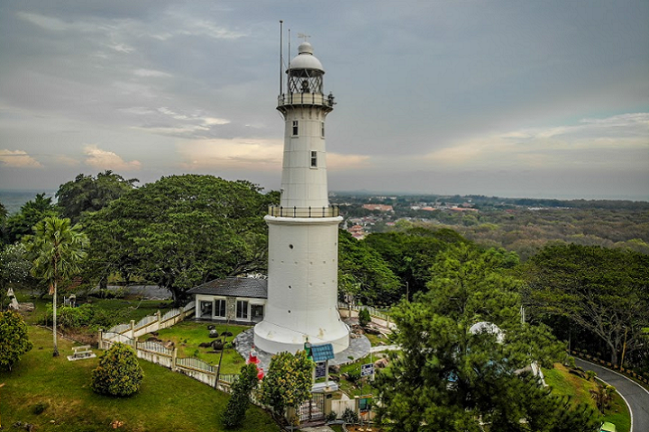 Melawati Hill is an interesting place for tourist attraction