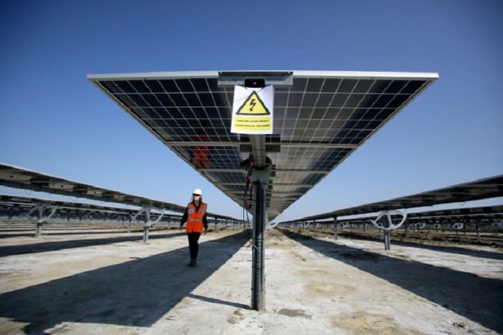 Sunny Albania turns to solar power to fuel development