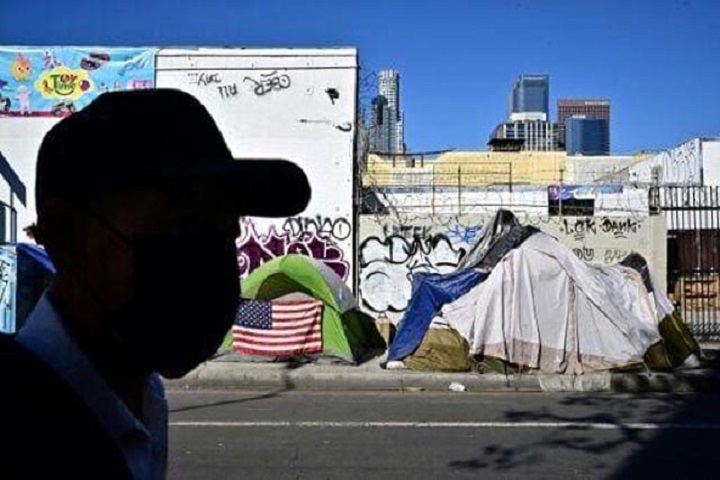 Number of US homeless people hit record level in 2023: report
